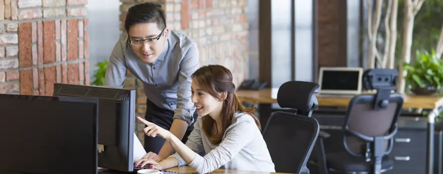 it workers working in office